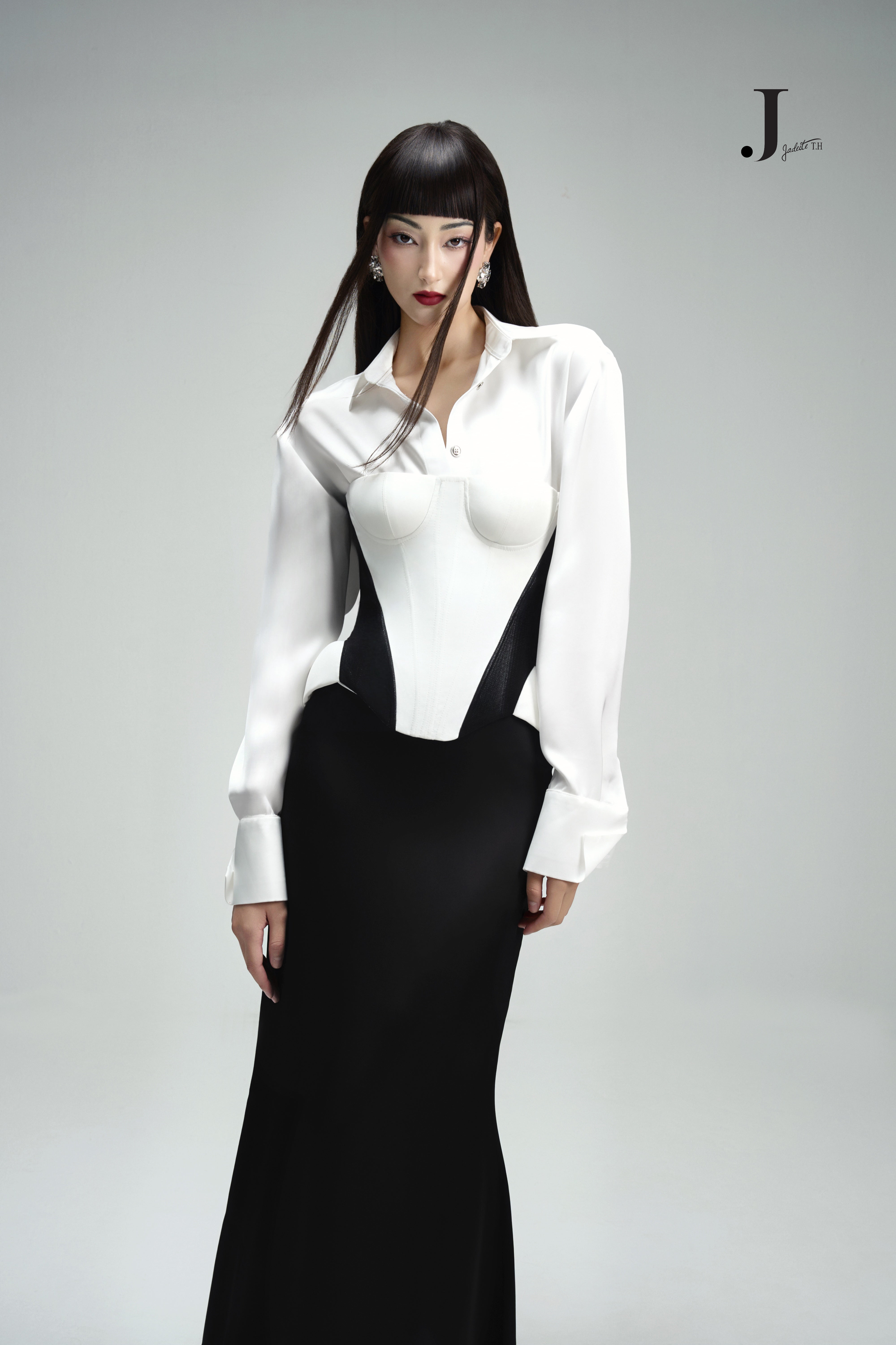 Planny White Shirt & Iron BW Corset & Kim B Maxi-Skirt