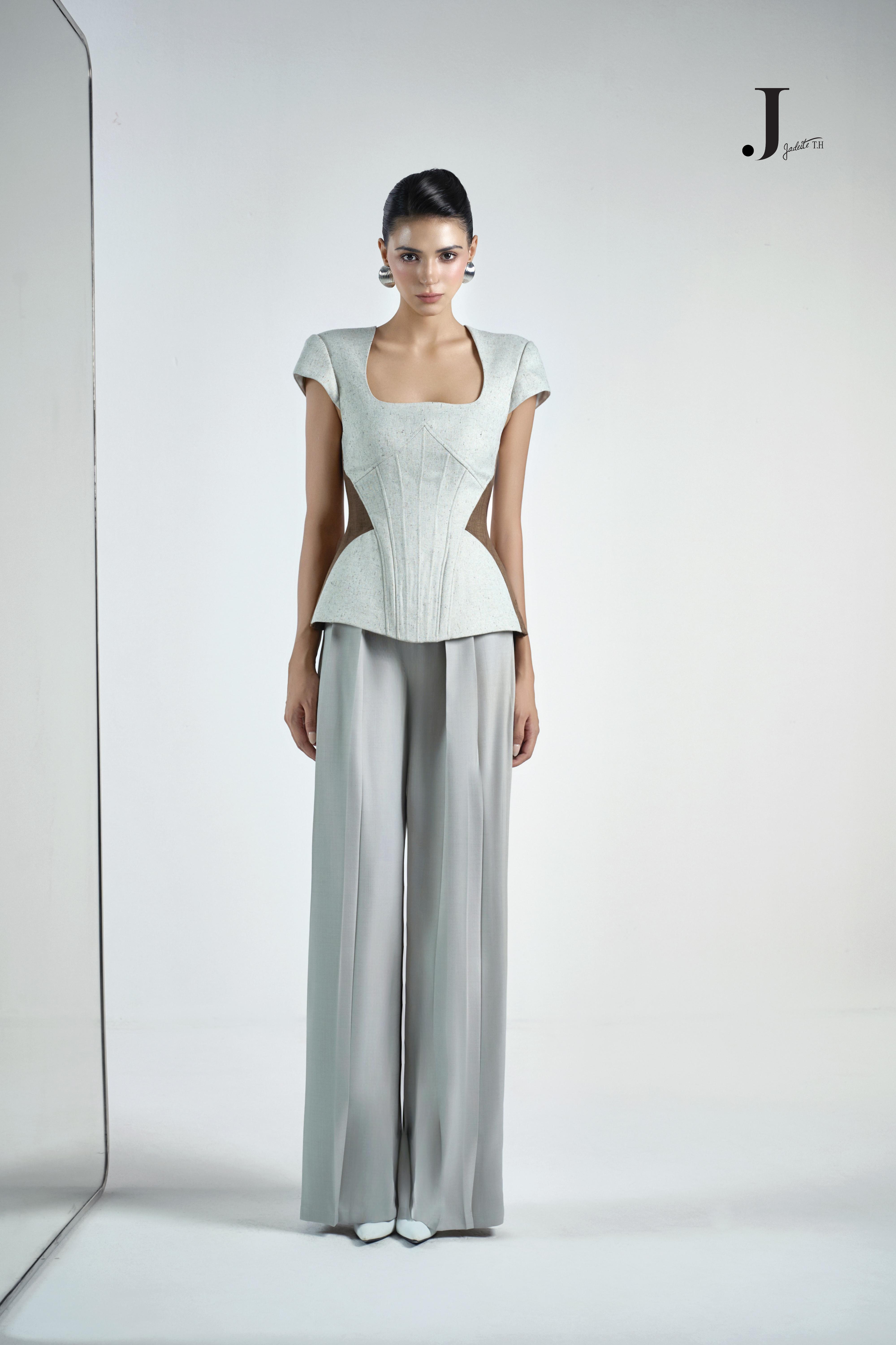 Hourglass SandsTop & Vie Light G Pants